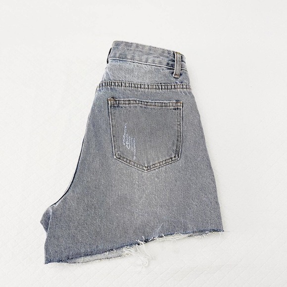 Twelve by Ontwelfth Light Wash Denim Jean Shorts SZ S - Picture 4 of 6